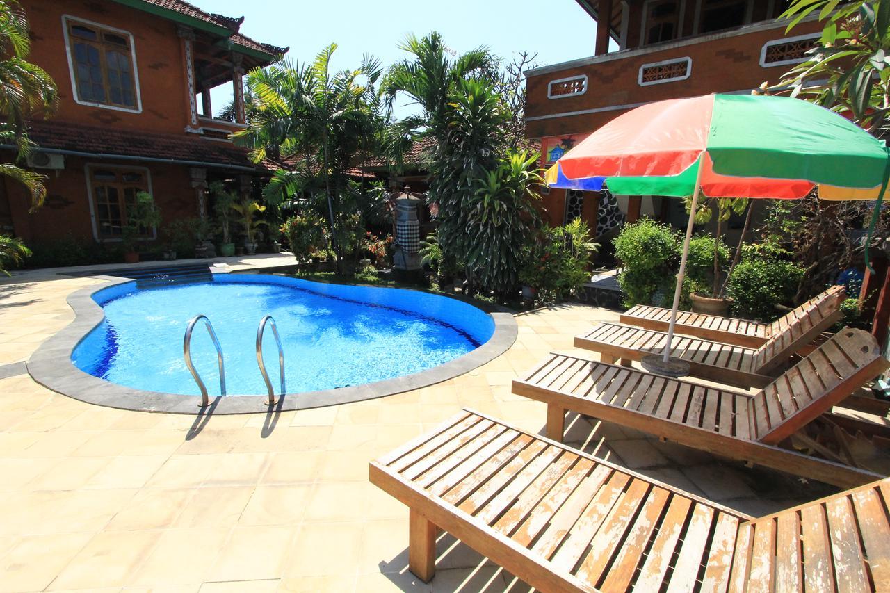 Hôtel Pondok Wisata Elsa 2 à Lovina Beach Extérieur photo