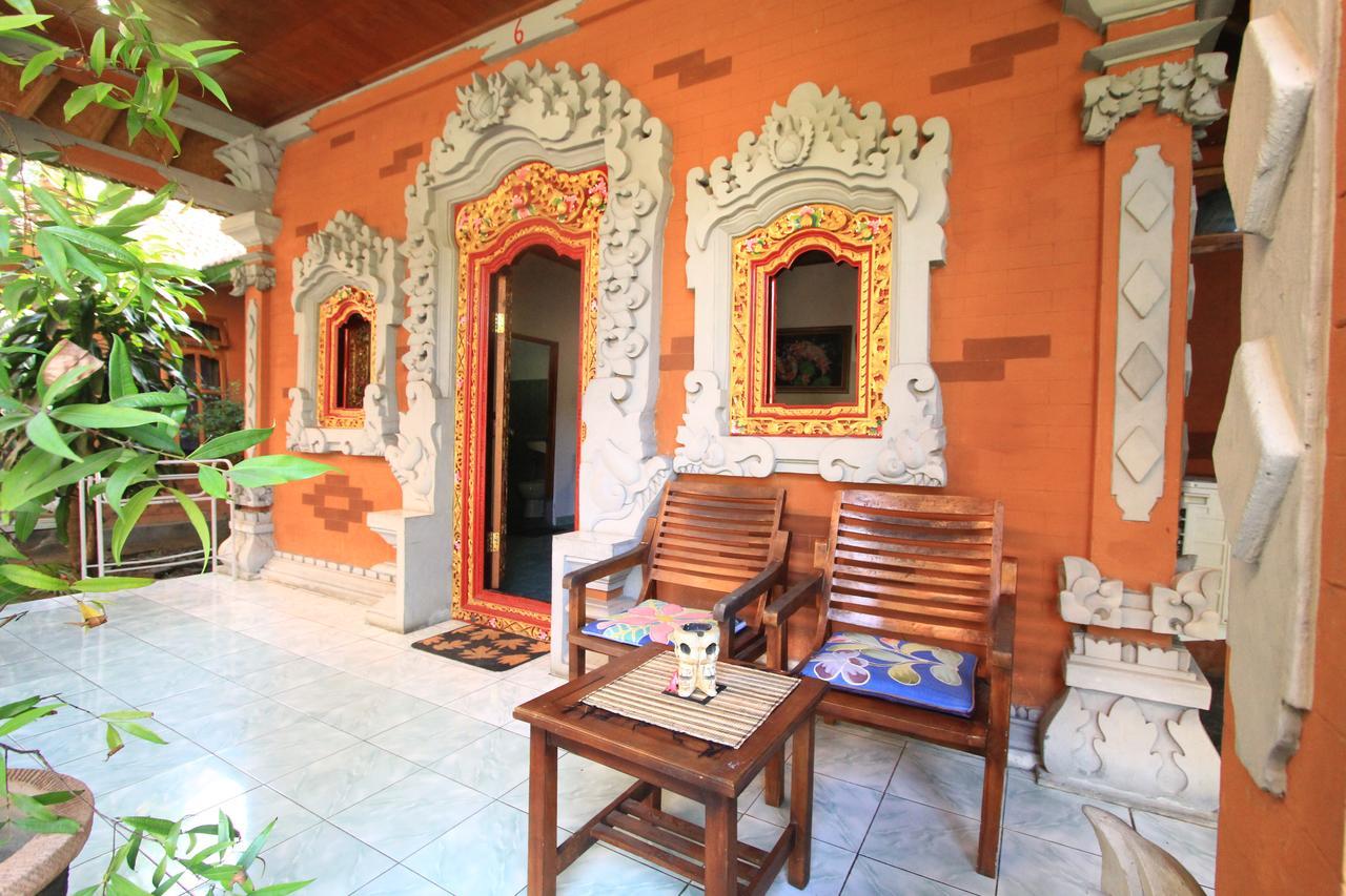 Hôtel Pondok Wisata Elsa 2 à Lovina Beach Extérieur photo