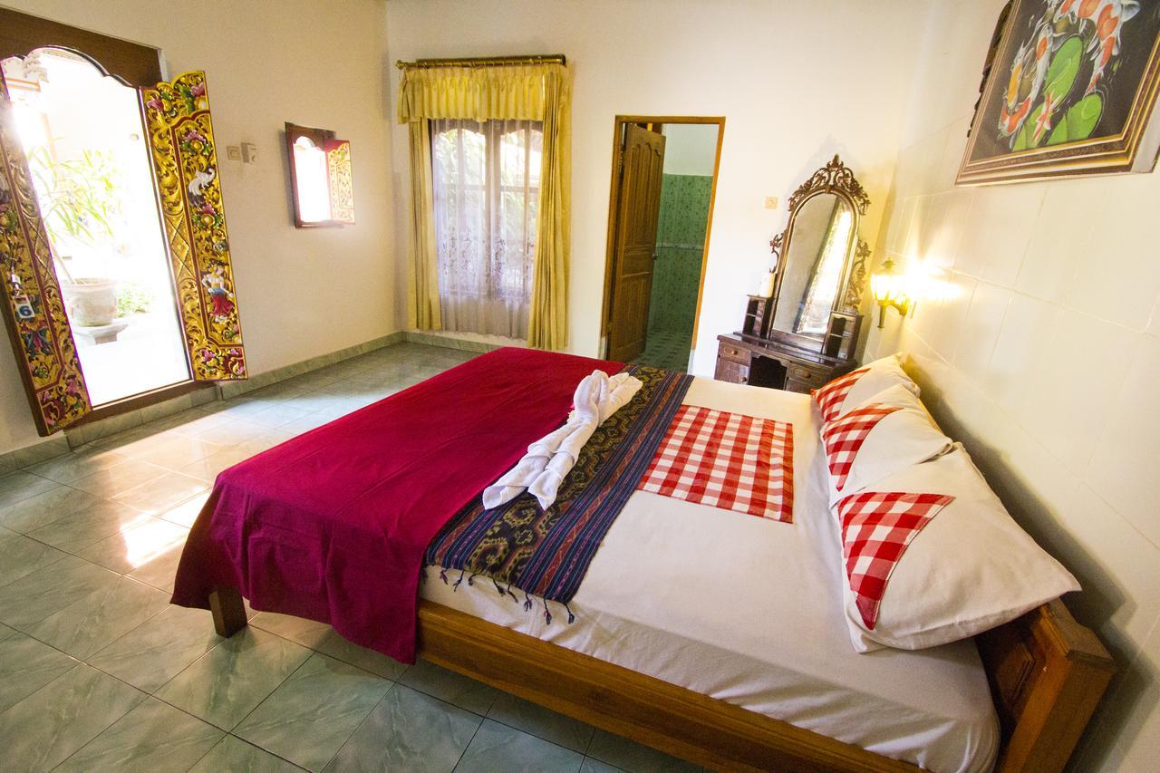 Hôtel Pondok Wisata Elsa 2 à Lovina Beach Extérieur photo