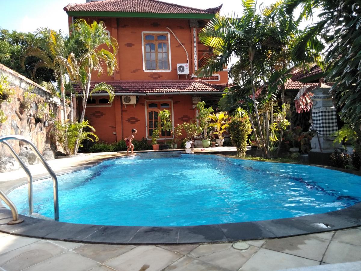 Hôtel Pondok Wisata Elsa 2 à Lovina Beach Extérieur photo