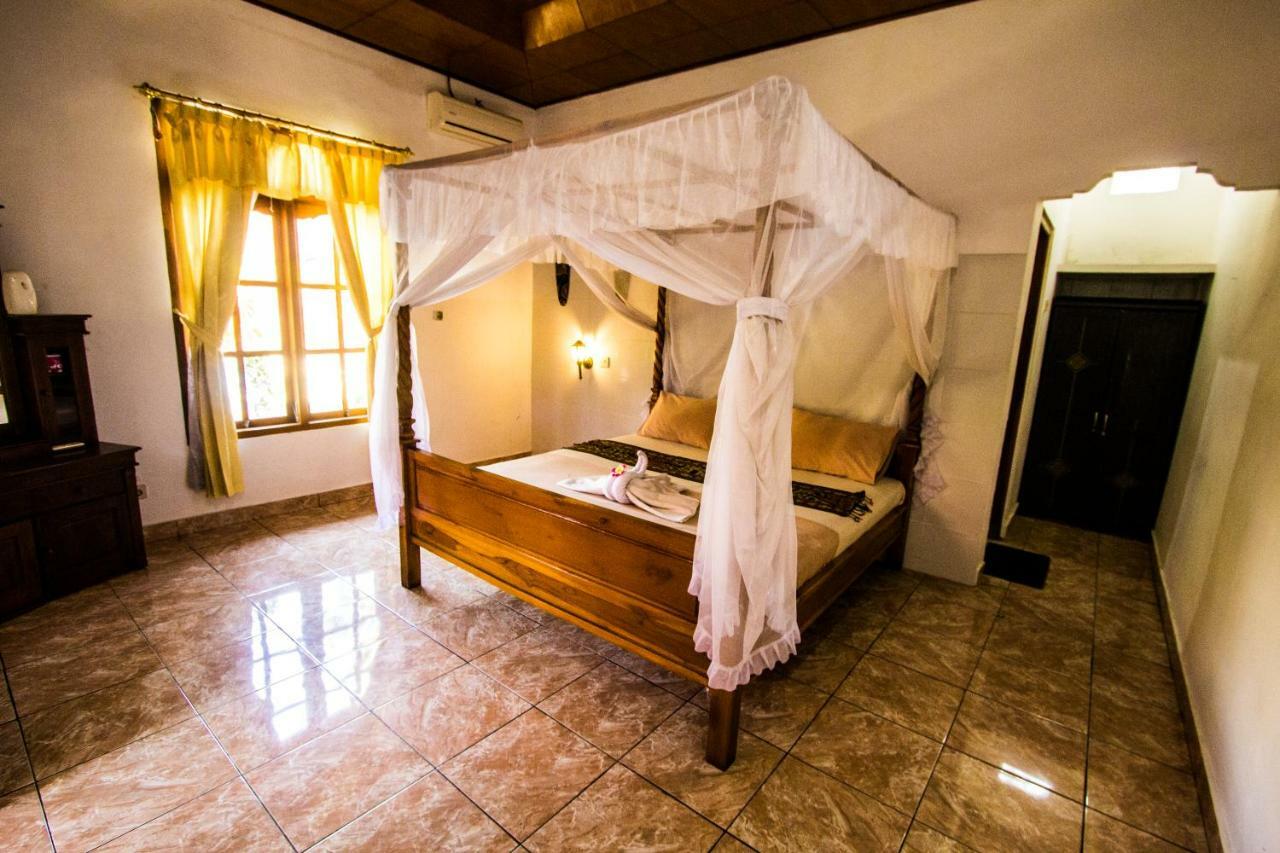 Hôtel Pondok Wisata Elsa 2 à Lovina Beach Extérieur photo
